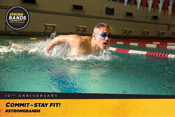 REACH YOUR PEAK Swimmer Strong BANDS